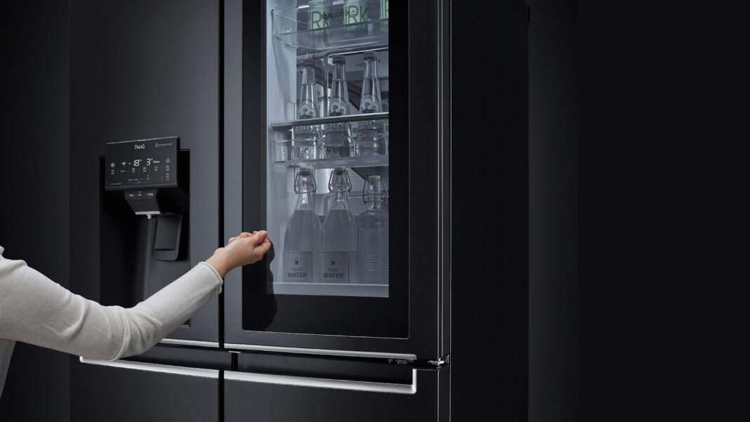 New LG Instaview refrigerators demonstrate hygiene innovation at CES 2021