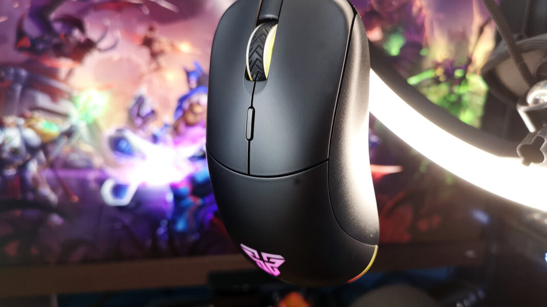 Fantech HELIOS UX3 Minimalist, hyper-light eSports mice