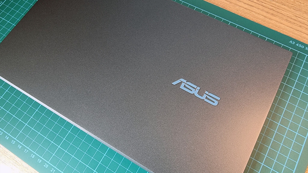 ASUS ZenBook 14 Ultralight - 6