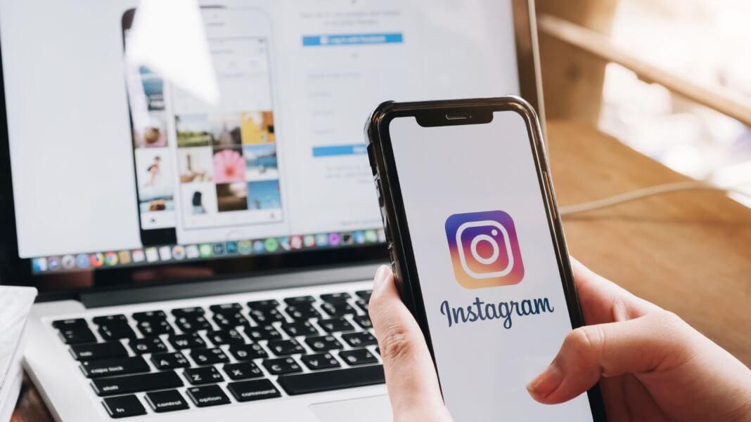 Instagram introduces feature allowing collaborative carousel posts