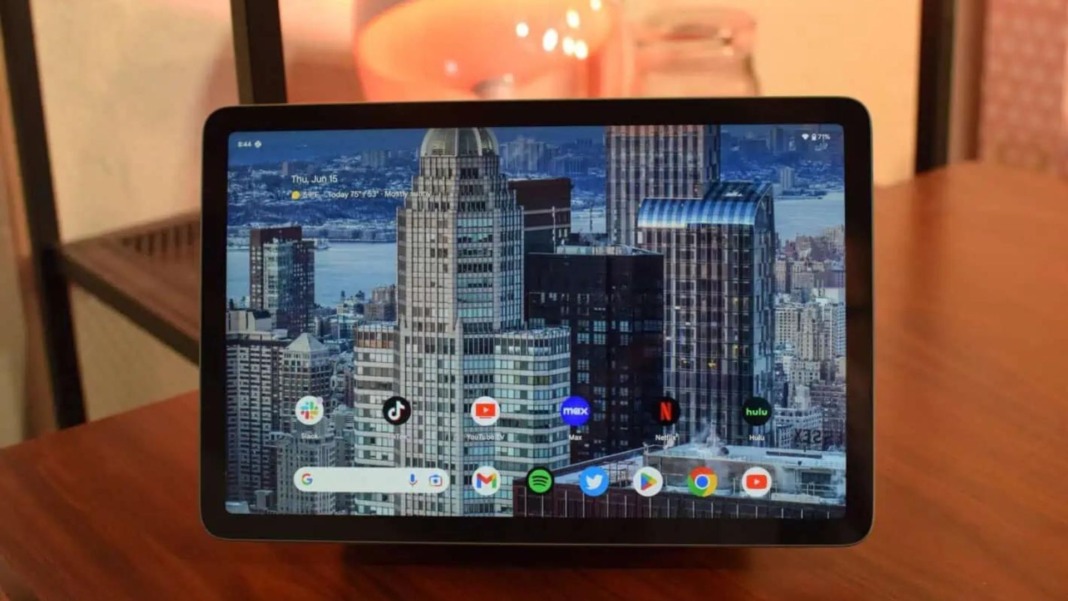 Google introduces desktop windowing for Android tablets