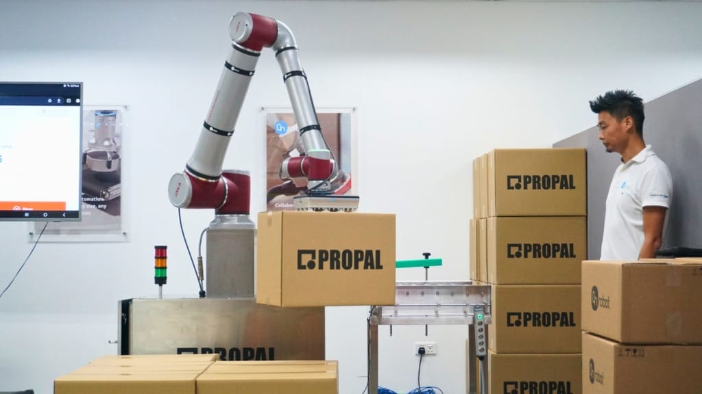 OnRobot and ProPal Robotics introduce collaborative robotic palletiser to Singapore SMEs - 1