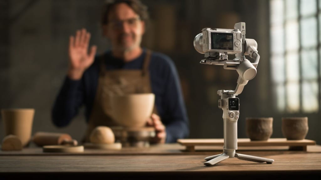 DJI introduces RS 4 Mini, a lightweight gimbal for creators - 1