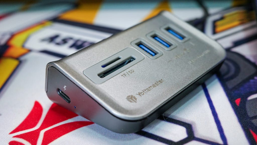 Yottamaster 3 Ports USB Hub with Card Reader review- A reliable hub for all your USB needs - 2